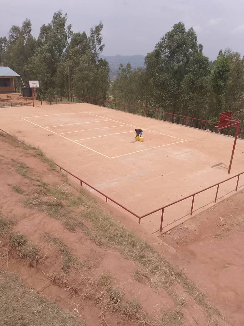 MIXED BASKETBALL AND VOLLEYBALL PLAYGROUND